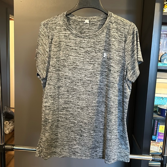 Under Armour XL ladies - Picture 1 of 5